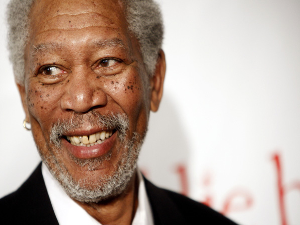 Las 15 imperfecciones que más esconden los famosos - 3. Las manchas de Morgan Freeman 